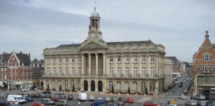 Appartement Tout Confort Cambrai Exterior photo